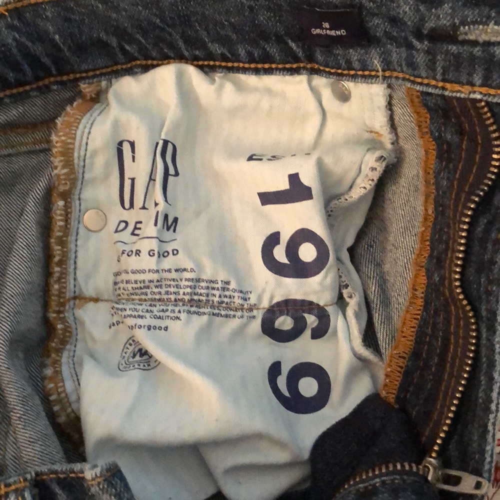 Jeans - Picture 2 of 3